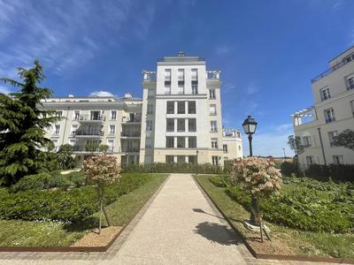 Appartement - 76 m² - 4 pièces