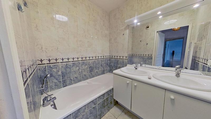 Appartement - 91 m² - 4 pièces