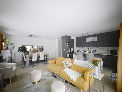 Appartement - 94 m² - 5 pièces