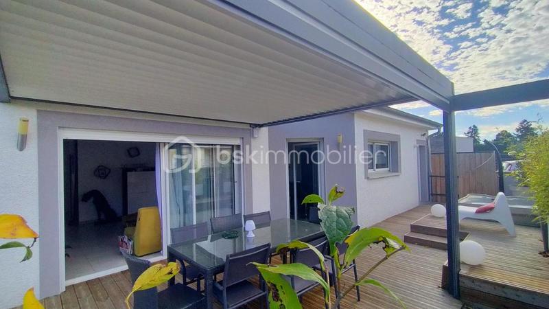 Maison - 104 m² - 5 pièces