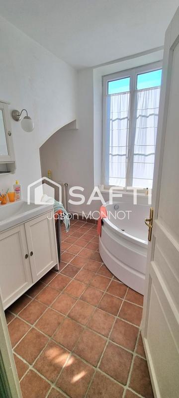 Maison - 350 m² - 11 pièces