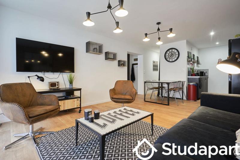 Chambre - 11 m² - 1 pièce