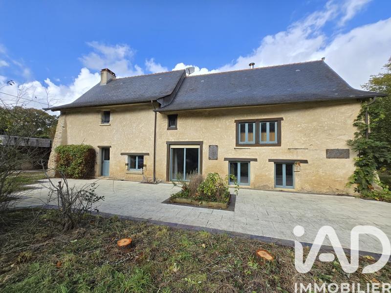 Maison - 180 m² - 8 pièces