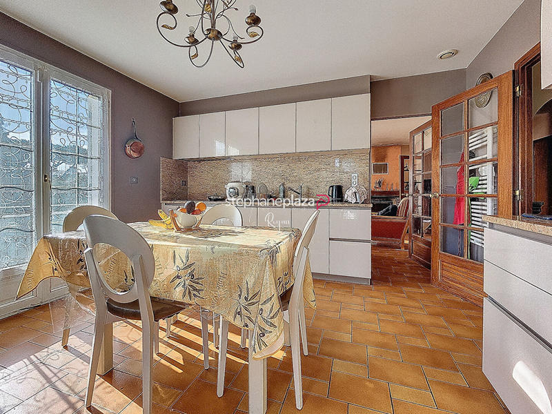 Maison - 176 m² - 6 pièces