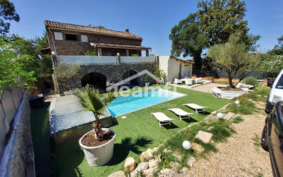 Mas - 176 m² - 7 pièces