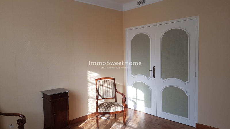 Villa - 230 m² - 8 pièces