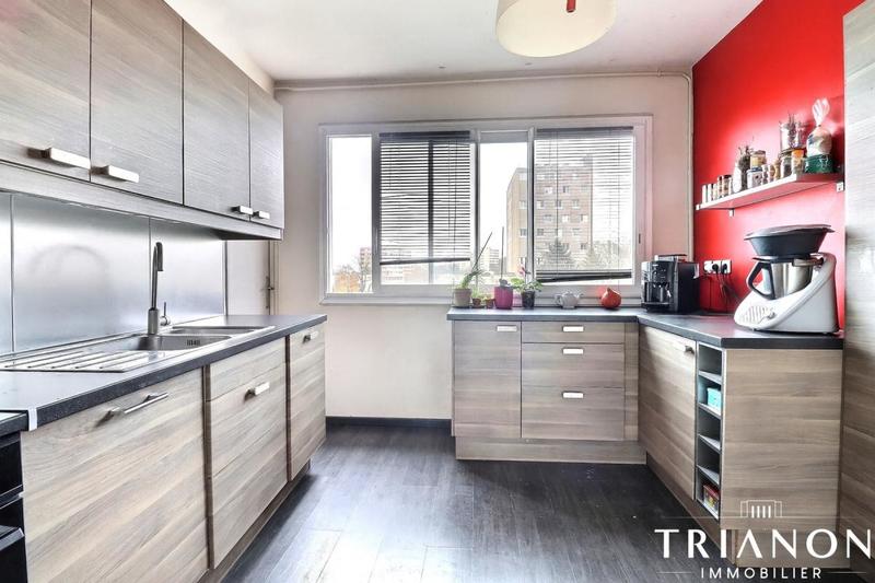 Appartement - 96 m² - 5 pièces