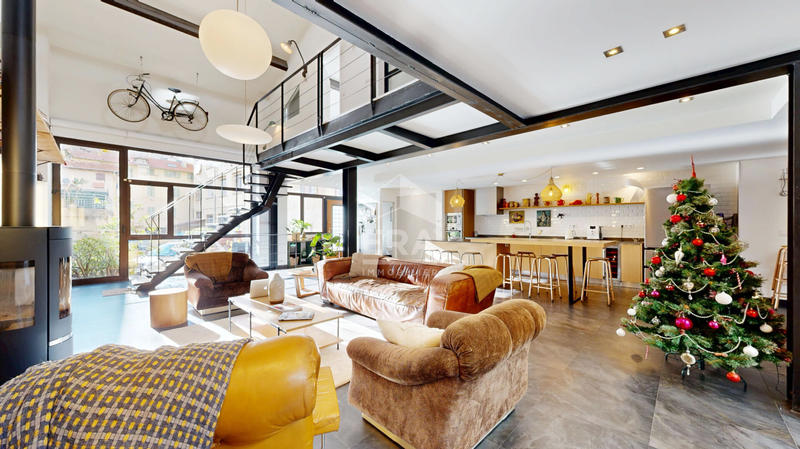 Appartement - 225 m² - 6 pièces