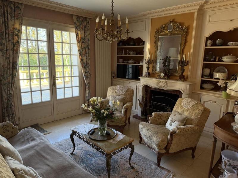 Maison - 223 m² - 6 pièces