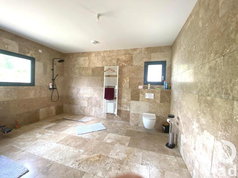 Maison - 212 m² - 6 pièces