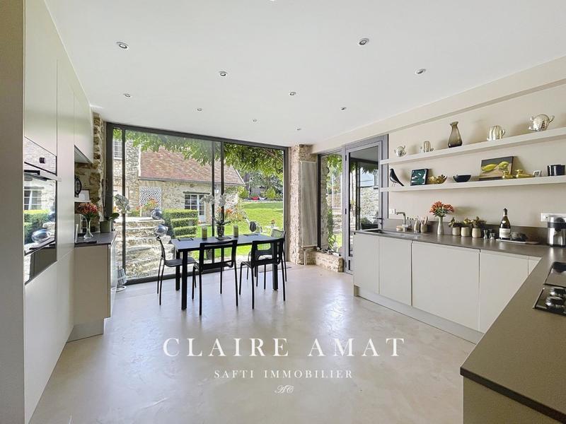 Maison de maîtres - 270 m² - 7 pièces