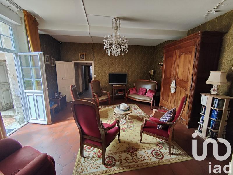 Maison - 292 m² - 20 pièces