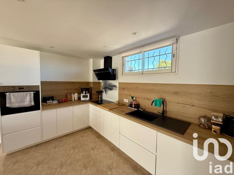 Maison - 240 m² - 9 pièces