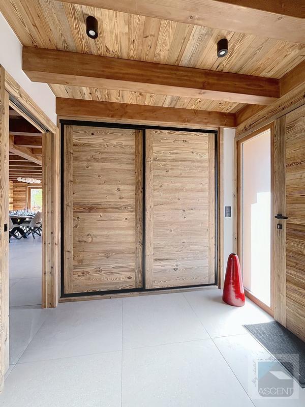 Châlet - 225 m² - 8 pièces