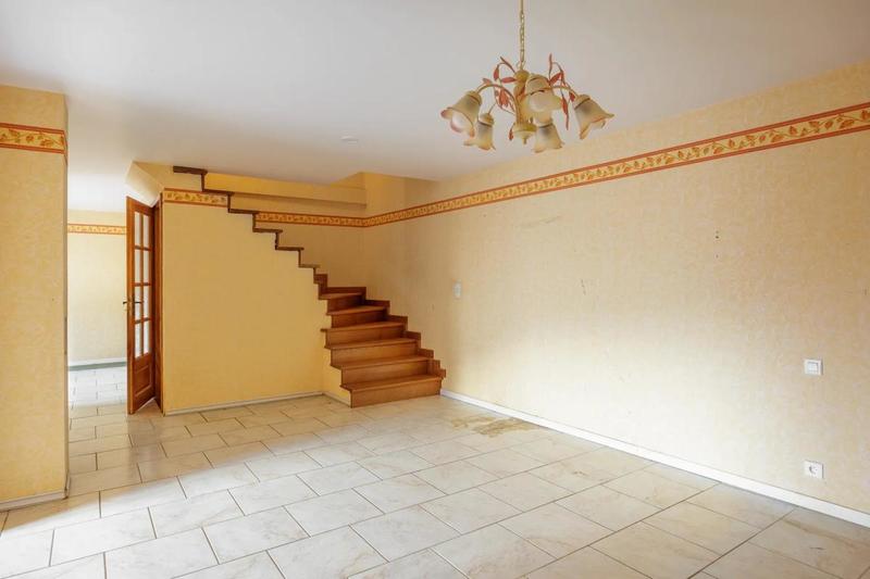 Maison - 200 m² - 5 pièces
