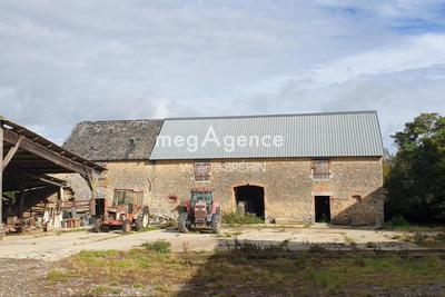 Maison - 130 m² - 1 pièce