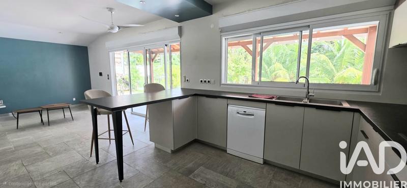 Maison - 243 m² - 5 pièces