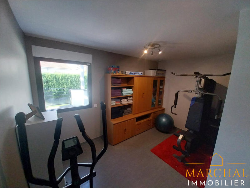 Villa - 251 m² - 8 pièces