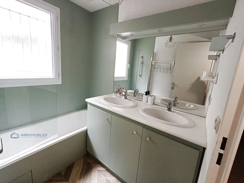 Maison - 82 m² - 4 pièces