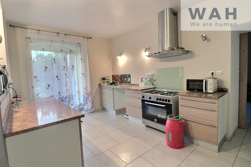 Mas - 200 m² - 5 pièces