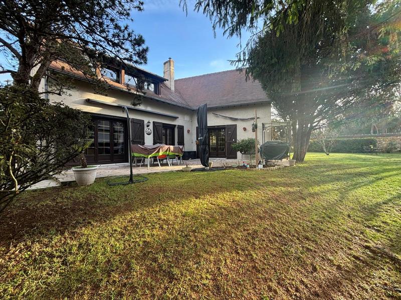 Maison - 224 m² - 8 pièces