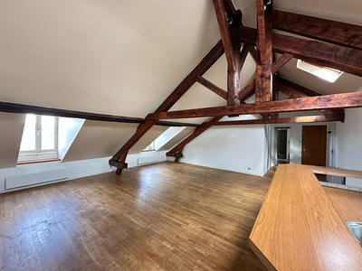 Appartement - 97 m² - 5 pièces