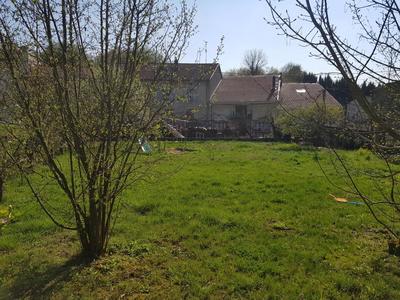 Terrain constructible - 1 028 m²