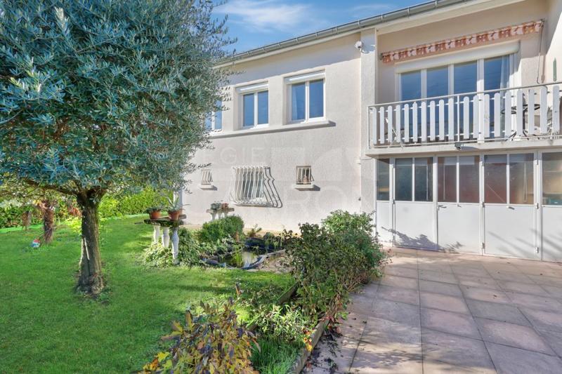 Maison - 105 m² - 4 pièces