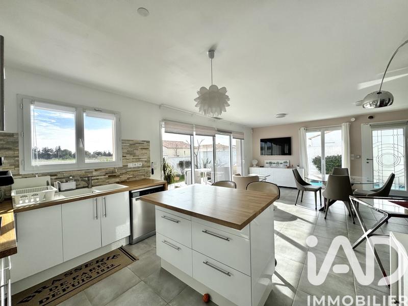 Maison - 90 m² - 3 pièces