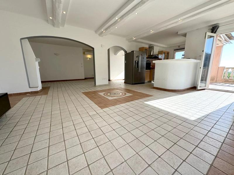 Villa - 172 m² - 6 pièces