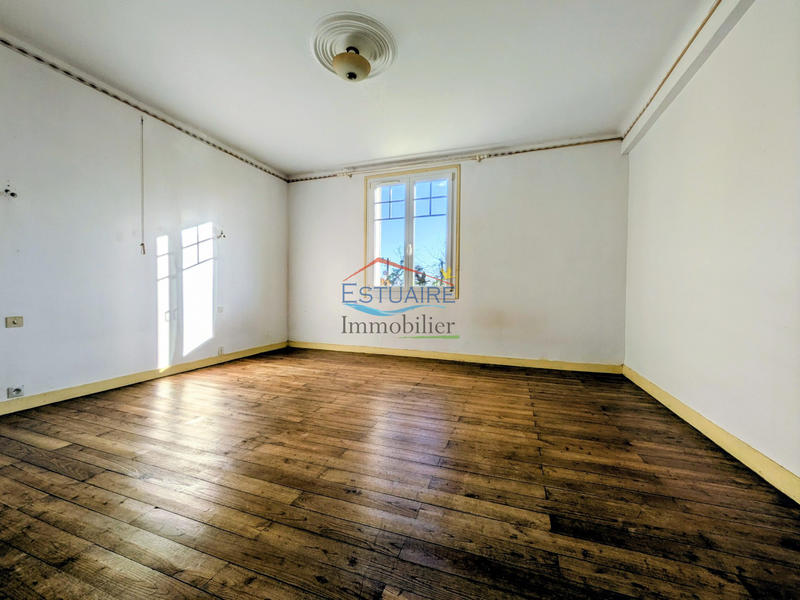 Maison ancienne - 195 m² - 8 pièces