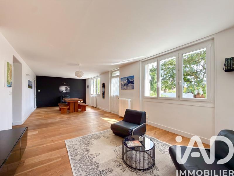 Maison - 210 m² - 7 pièces