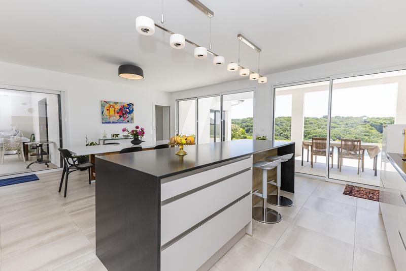 Maison - 177 m² - 5 pièces