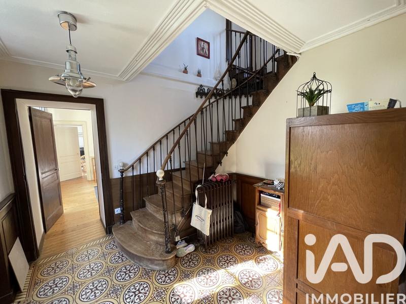 Maison - 200 m² - 8 pièces