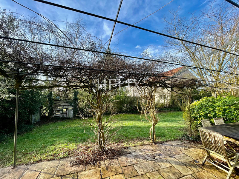 Maison - 160 m² - 8 pièces