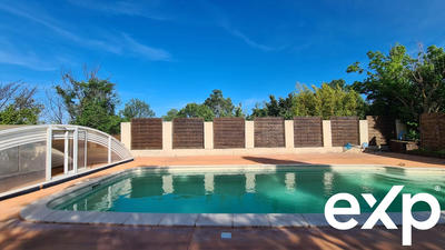 Villa - 208 m² - 8 pièces