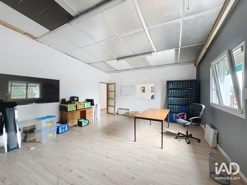 Local commercial - 1 345 m²