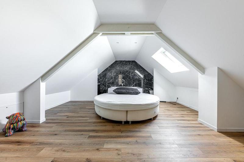 Maison - 200 m² - 7 pièces