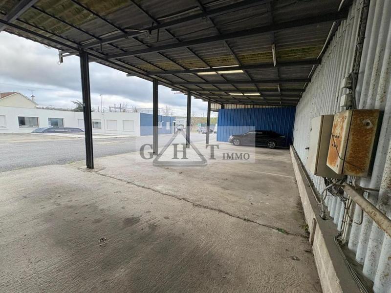 Entrepôt - 300 m²