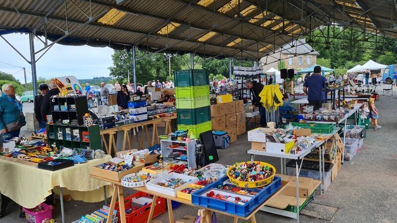 Bourse d’échanges miniatures, voitures a pédales, jouets, pieces et vehicules xxs