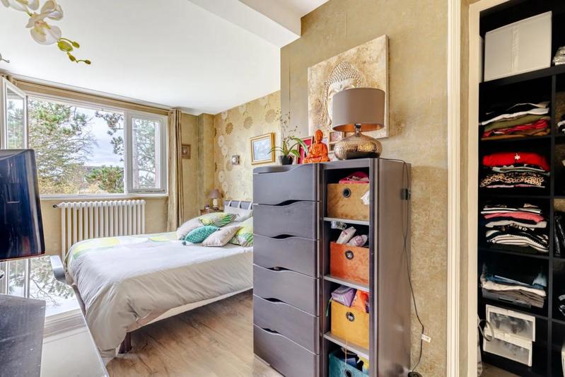 Maison - 230 m² - 9 pièces