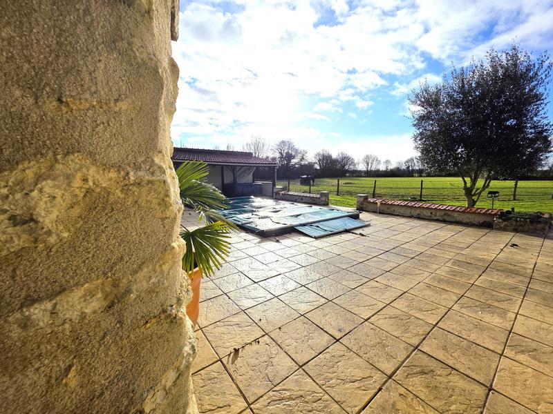 Maison - 200 m² - 9 pièces