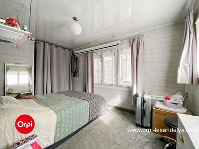 Maison - 98 m² - 5 pièces