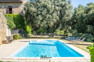 Mas - 400 m² - 15 pièces