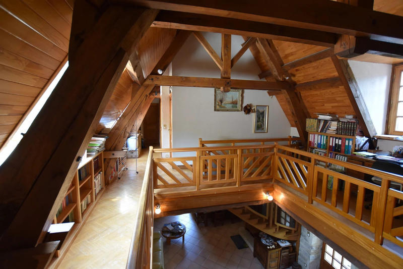 Maison traditionnelle - 201 m²