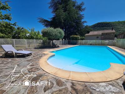 Maison - 182 m² - 6 pièces