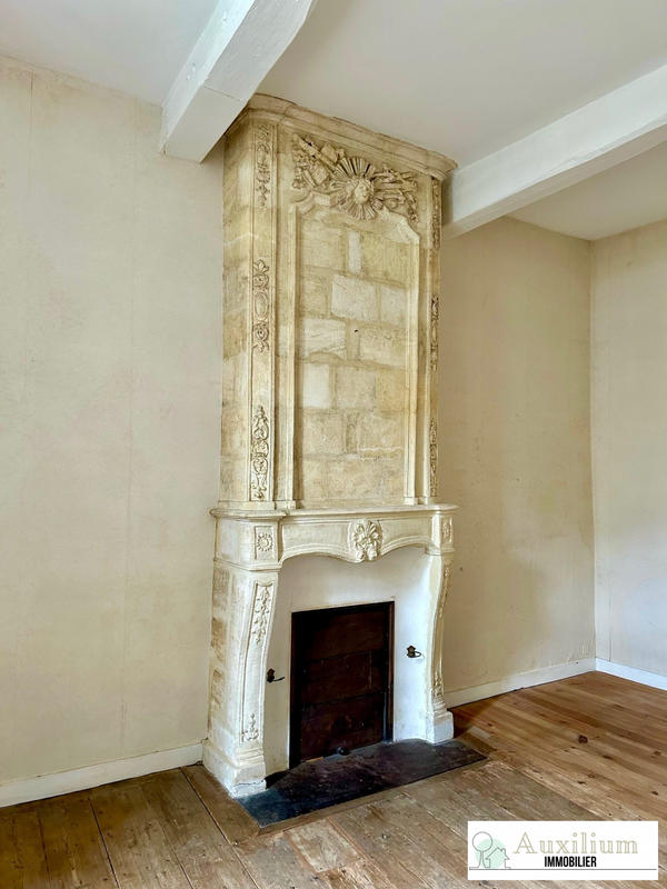 Maison - 223 m² - 7 pièces