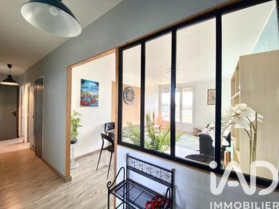 Appartement - 70 m² - 4 pièces