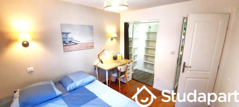 Chambre - 12 m² - 1 pièce