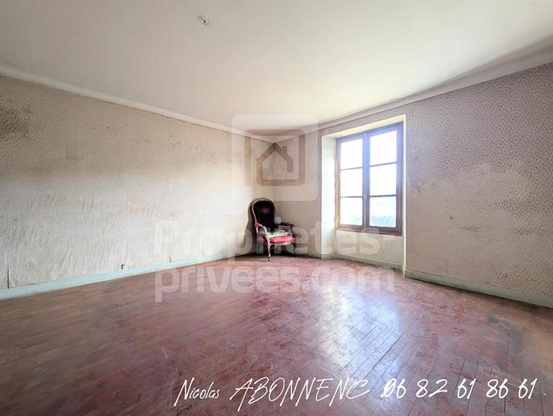 Maison - 200 m² - 8 pièces